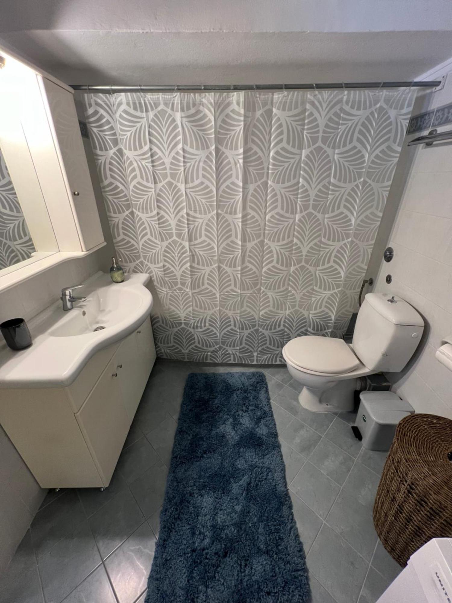 Parma'S Pool Apartment Переа Экстерьер фото